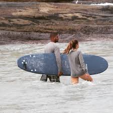 Aula de surf em grupo + de 4
